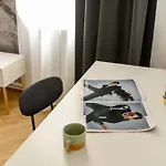 Culture At Your Doorstep - Modern 1br In The Center Appartement
