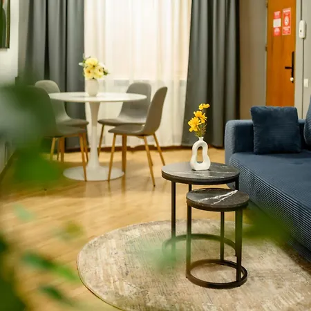 Culture At Your Doorstep - Modern 1br In The Center *