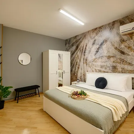 Culture At Your Doorstep - Modern 1br In The Center Apartamento