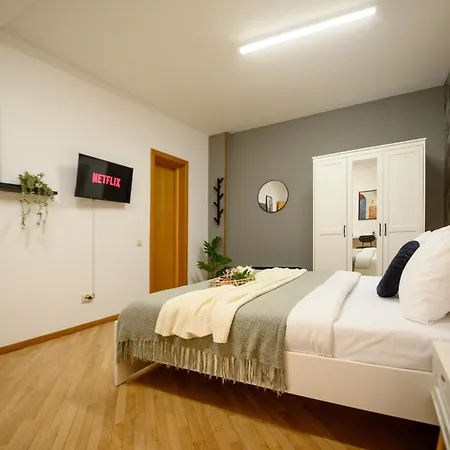 Apartamento Culture At Your Doorstep - Modern 1br In The Center *