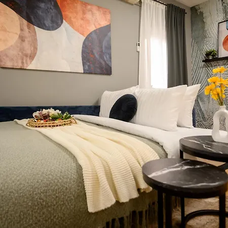 Culture At Your Doorstep - Modern 1br In The Center Apartamento Bucareste