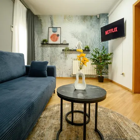 Culture At Your Doorstep - Modern 1br In The Center Apartamento Bucareste