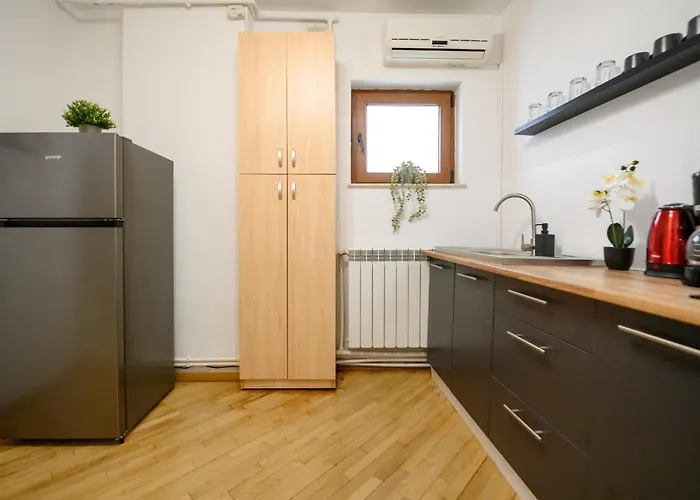 Culture At Your Doorstep - Modern 1br In The Center Lägenhet Bukarest