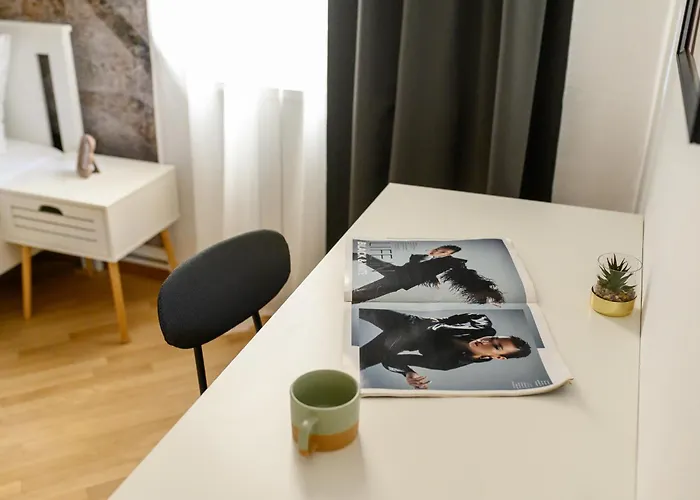 Culture At Your Doorstep - Modern 1br In The Center Apartmán